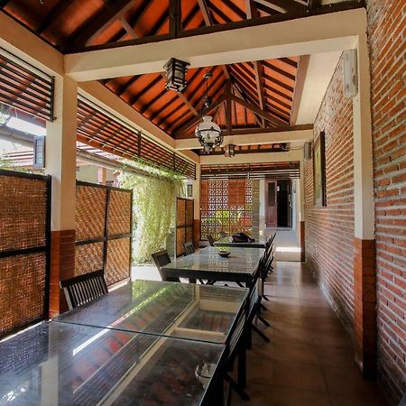 Oyo 1361 Singosari Family Residence Бануванги Екстериор снимка