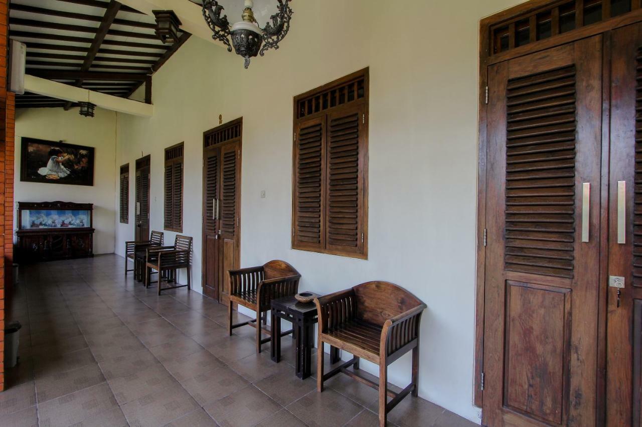 Oyo 1361 Singosari Family Residence Бануванги Екстериор снимка
