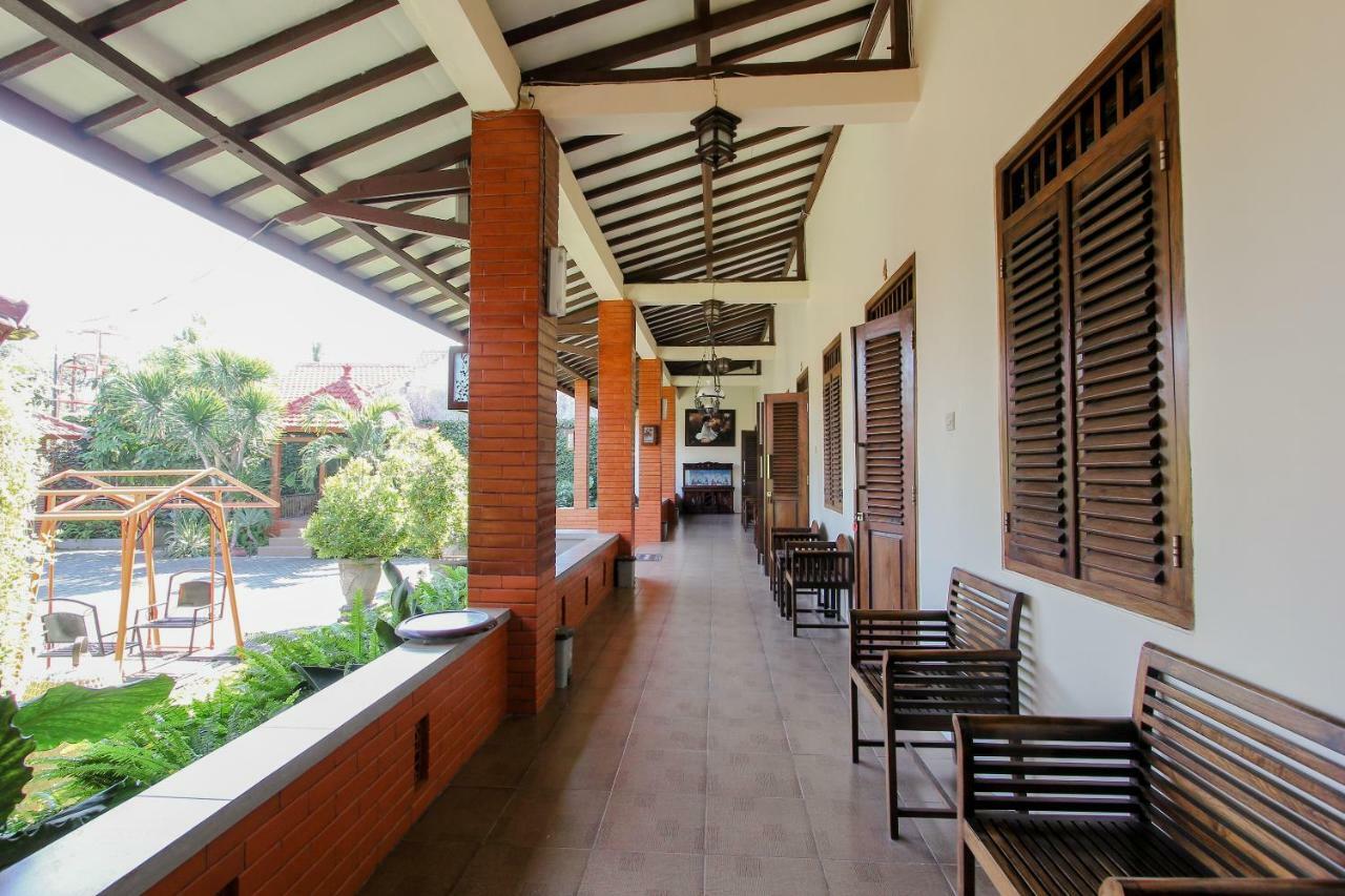 Oyo 1361 Singosari Family Residence Бануванги Екстериор снимка