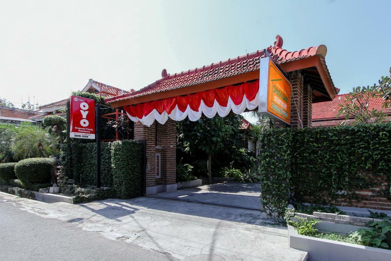 Oyo 1361 Singosari Family Residence Бануванги Екстериор снимка