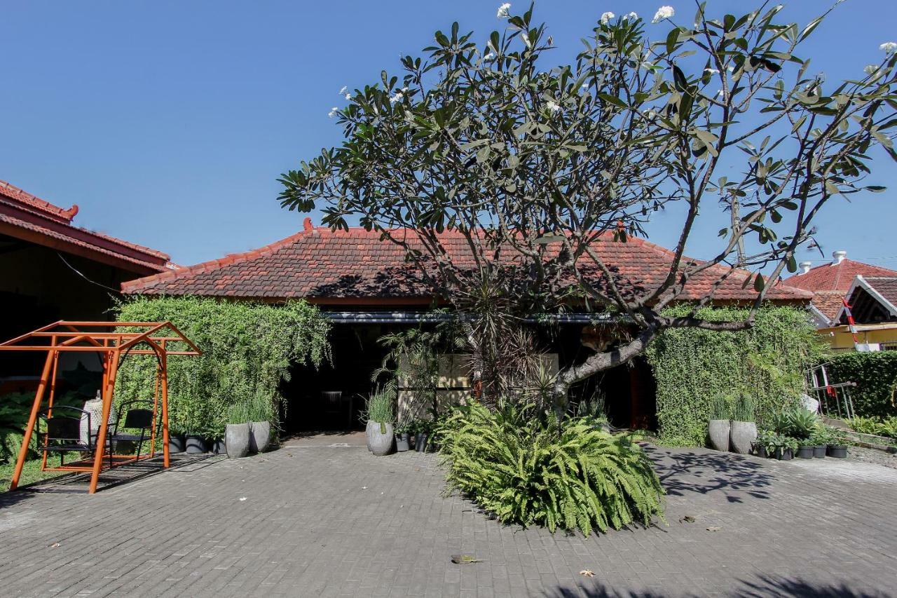 Oyo 1361 Singosari Family Residence Бануванги Екстериор снимка